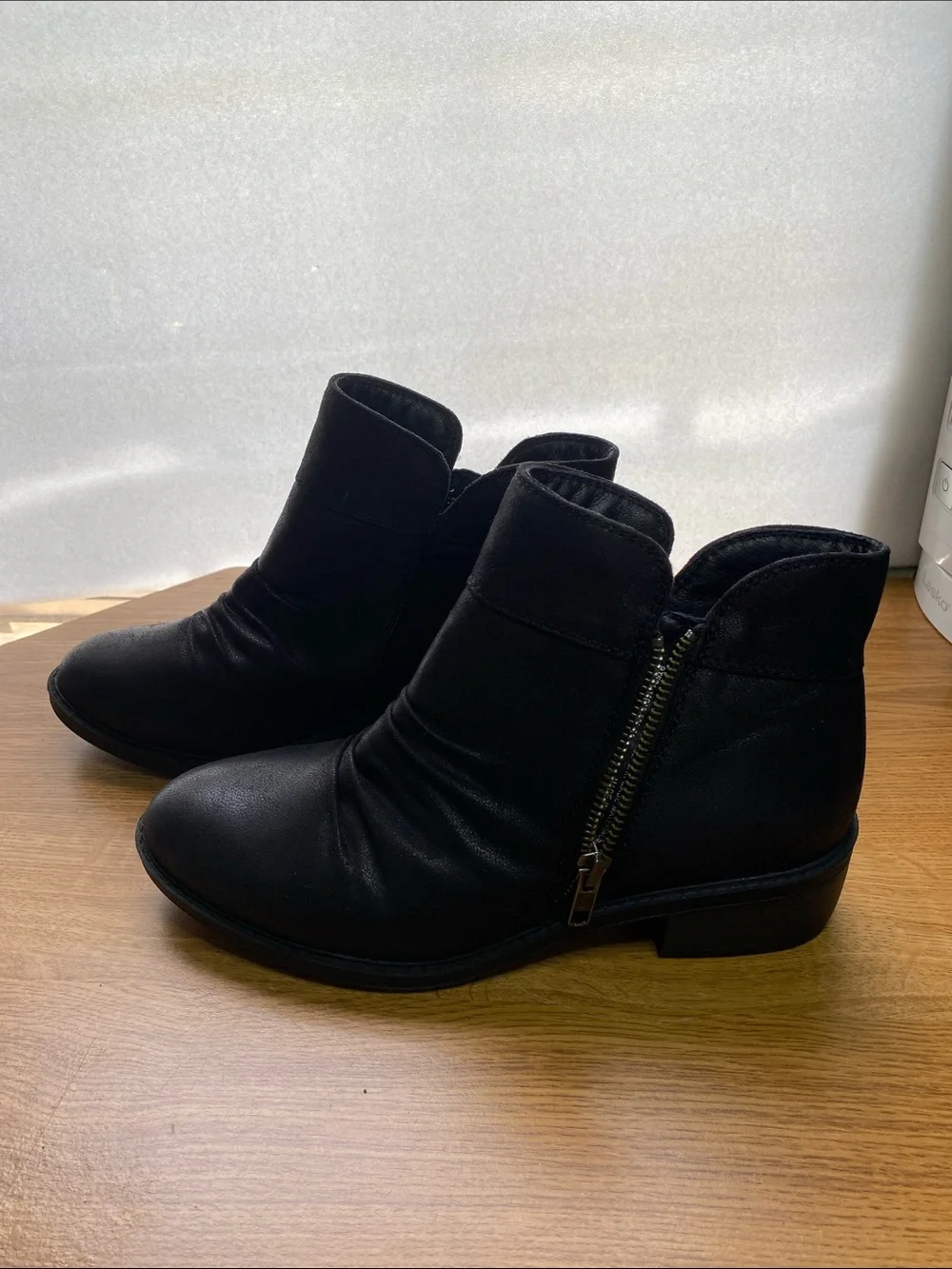 Baretraps Sam Ruched Ankle Booties with Side Zip Size 7.5 Wide 1.6 in Heel